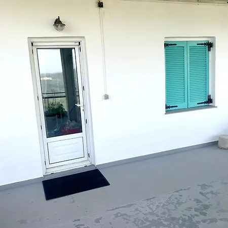 τequila Sunrise Апартаменты Agios Petros (Lefkada)